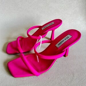 Steve Madden Fuchsia Strappy Heels